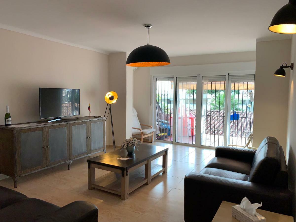 Apartamentai 托雷莫利诺斯 外观 照片